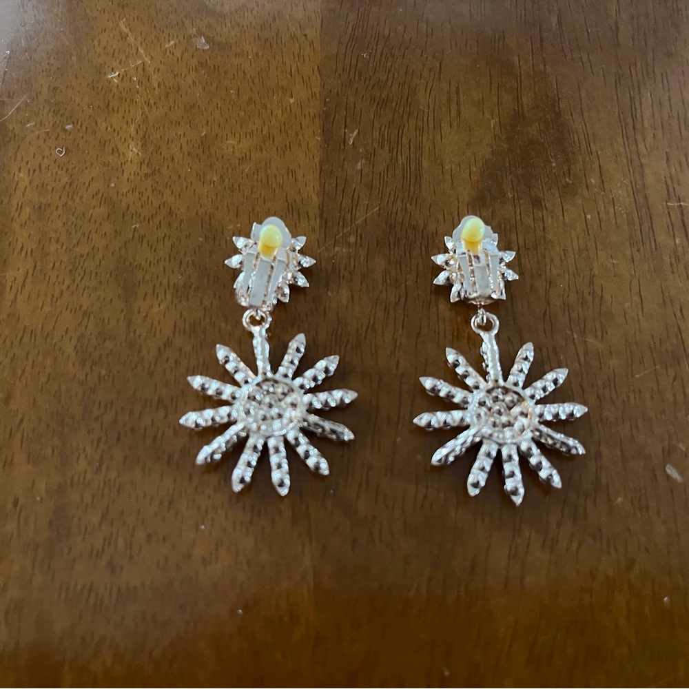 Earrings - Picture 3 of 3
